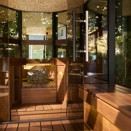 Badischer Hof Baden-Baden - Leonardo Limited Edition-2